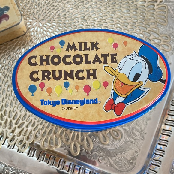 Disney Tokyo Donald Duck Tin - Picture 3 of 6